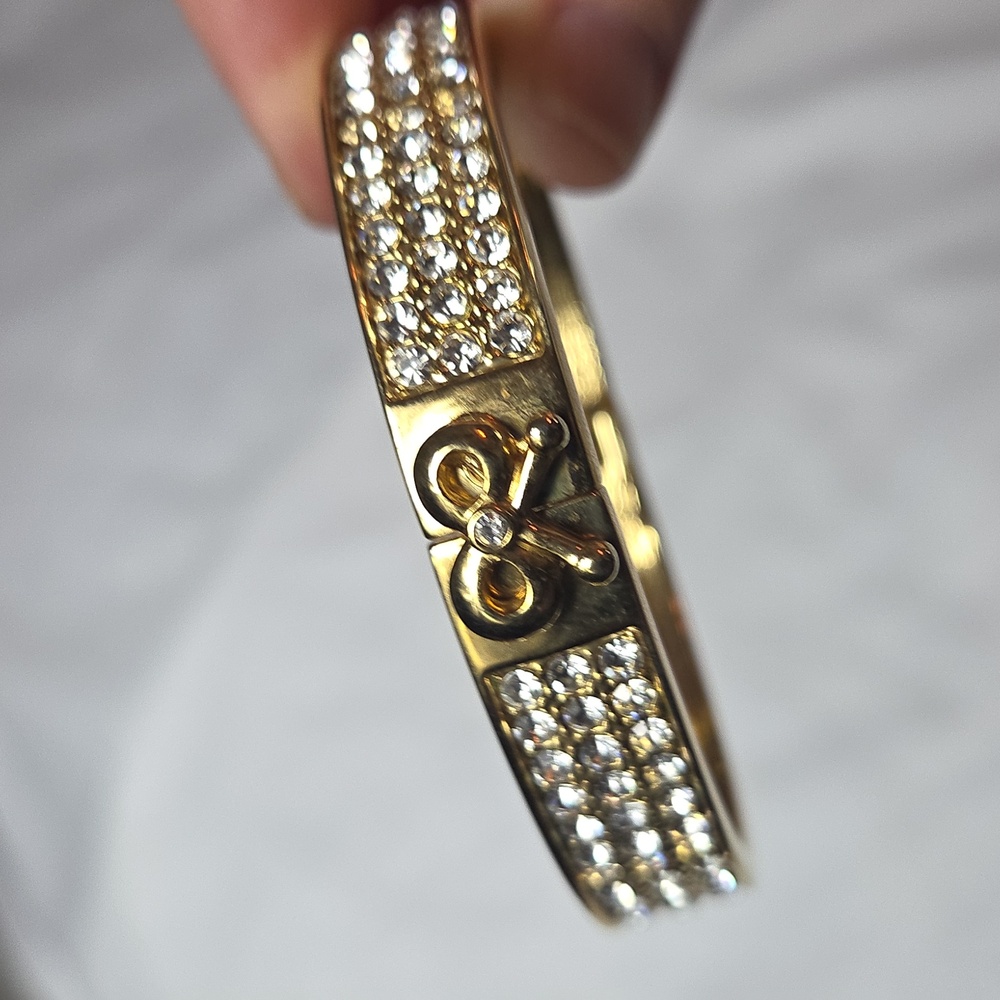 BETSY JOHNSON Gold Bracelet Bangle Cuff Rhinestones And Bow With Magnetic Close